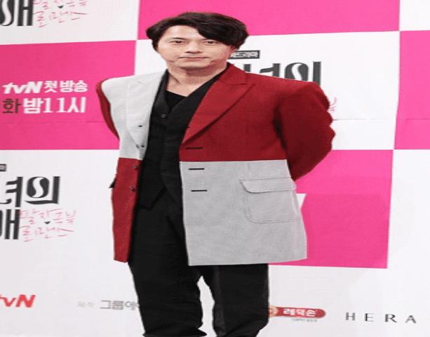 天桥风云全明星，模特、时尚与荣耀的舞台展现