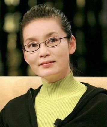重磅，演员潘虹照片——科技与艺术交融，智能魅力体验新篇章