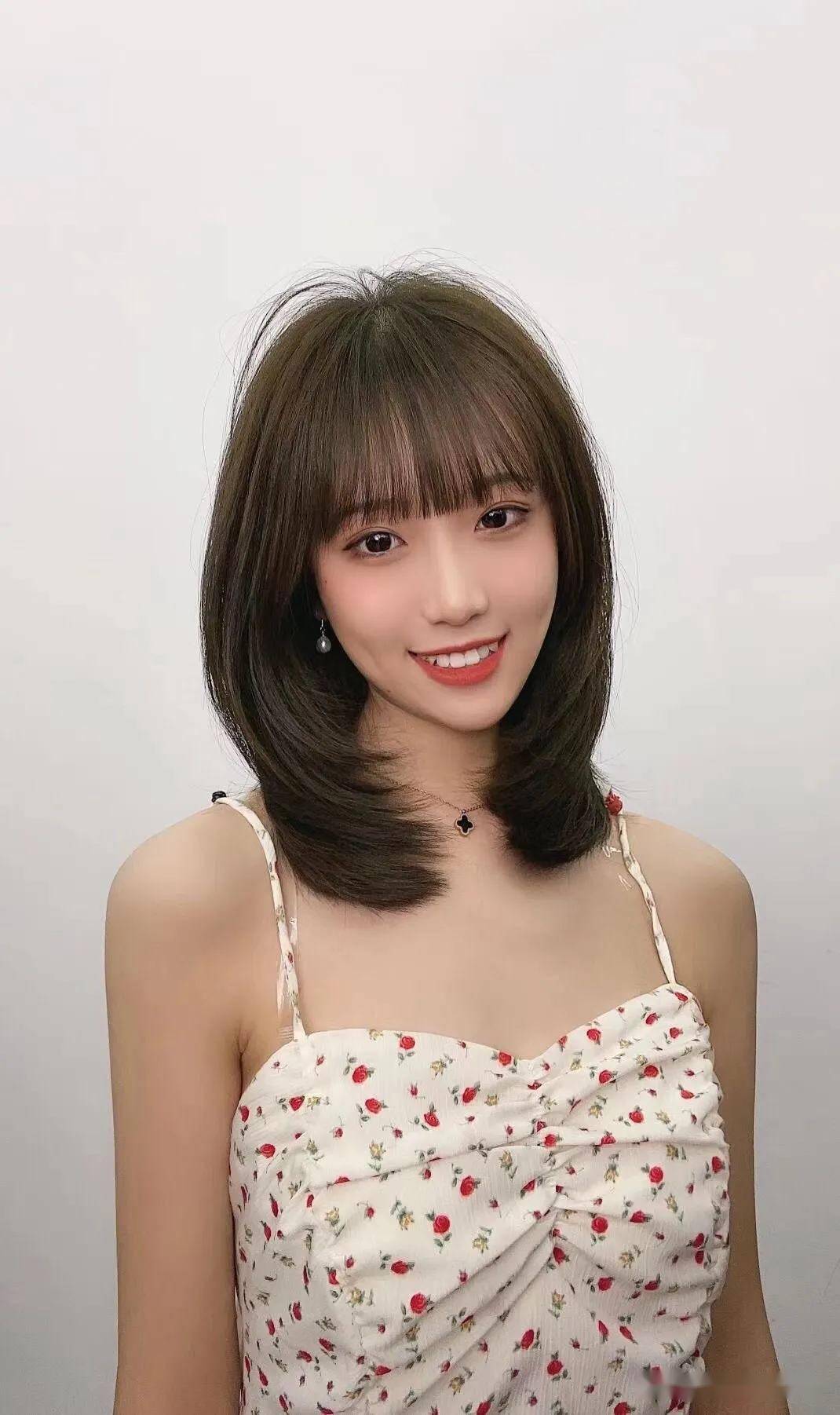 女孩发型盛宴，一场发型狂欢的温馨故事探索最新发型潮流